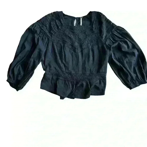 Free People Tops - Free People Bell Sleeve Peasant Top Size Small EUC